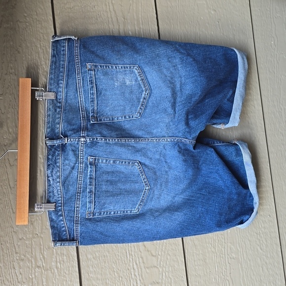 Torrid Boyfriend Bermuda Short  Vintage Stretch Medium Wash 20 - Picture 11 of 12